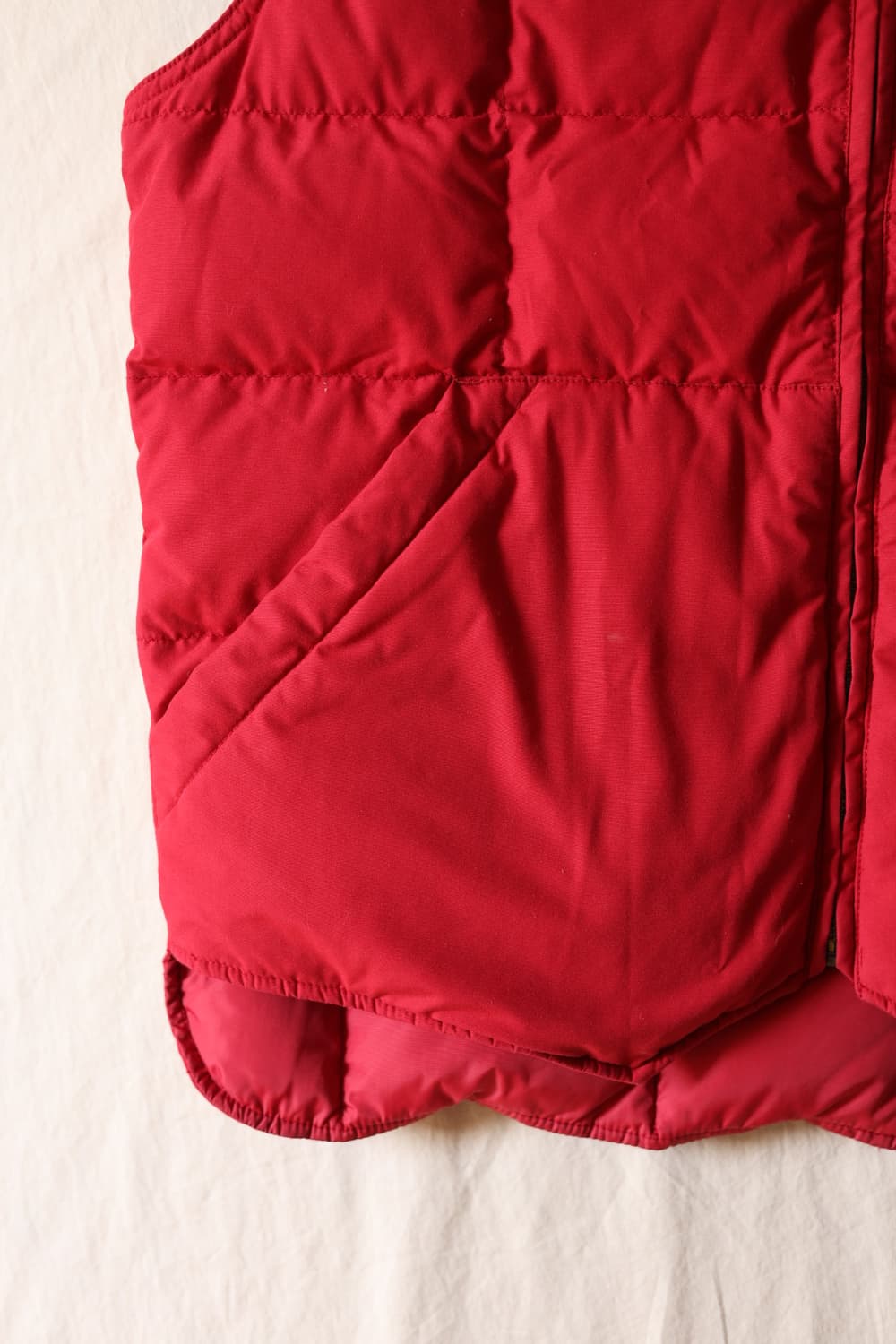 에디바우어 90s 구스다운 베스트 레드 

 상품이미지6