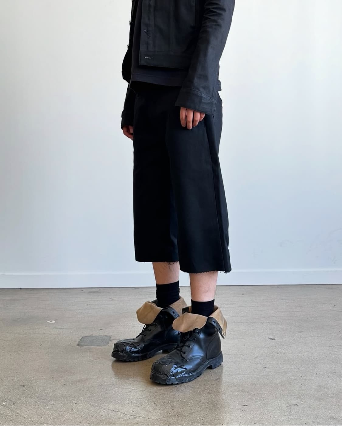 ANT / ANTI 1 OF 1 JORTS PANTS 상품이미지1