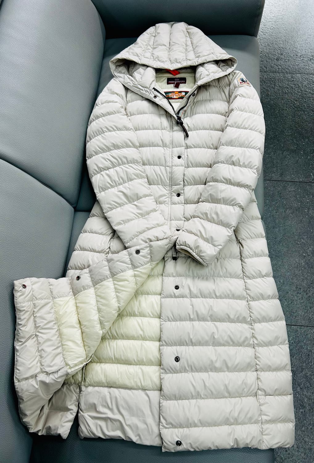 파라점퍼스 여성 엑스트라 롱 다운경량패딩자켓(M/66) 상품이미지3