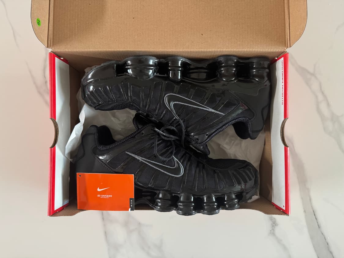 (새상품) 나이키 샥스 TL 블랙 메탈릭 헤마타이트 스니커즈 운동화 상품이미지2