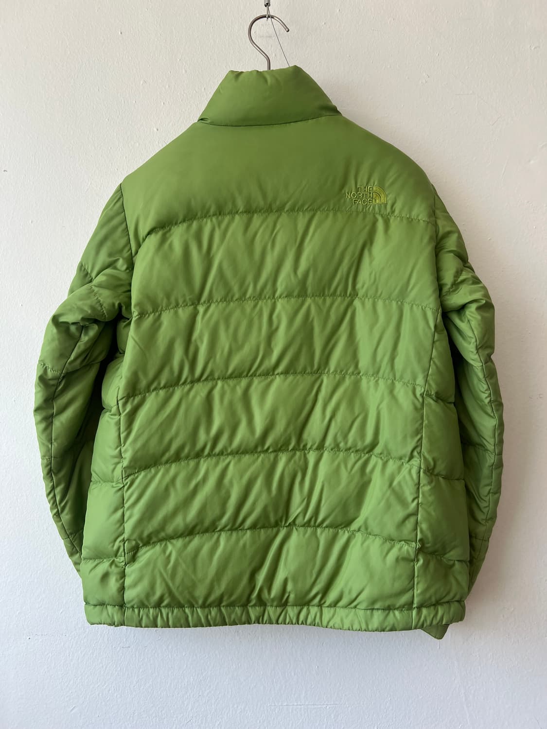 노스페이스 여성 연두 다운패딩점퍼 경량패딩 상품이미지3