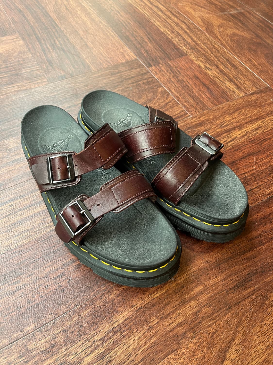 260) 닥터마틴 마일즈 브란더 레더 버클 샌들 상품이미지1