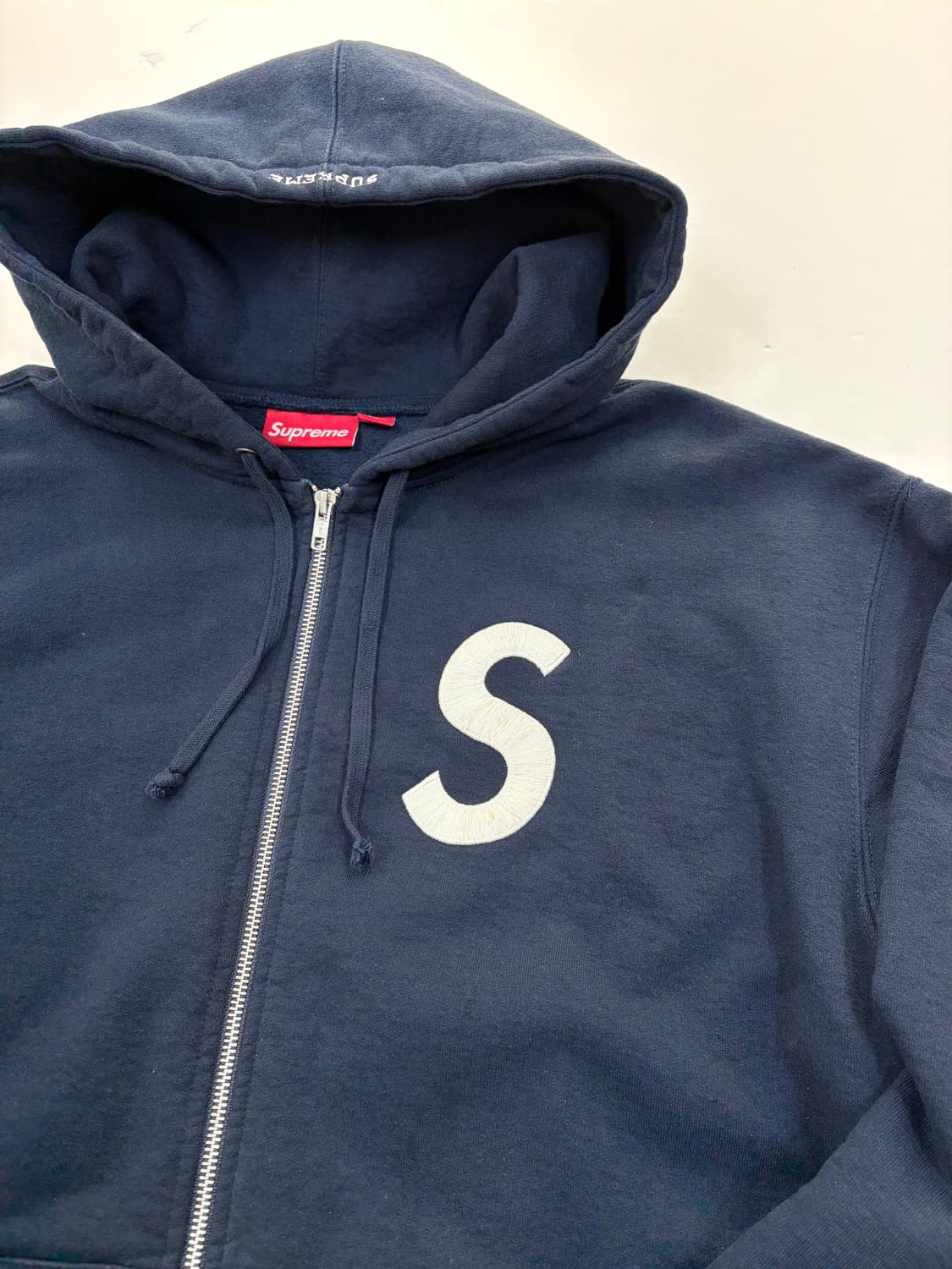 슈프림 S 로고 후드집업 네이비 24FW 상품이미지2