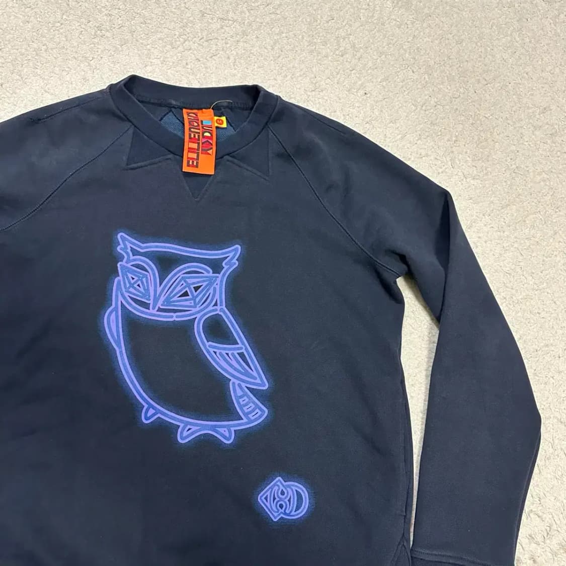 럭키슈에뜨 맨투맨 네이비 m 상품이미지3