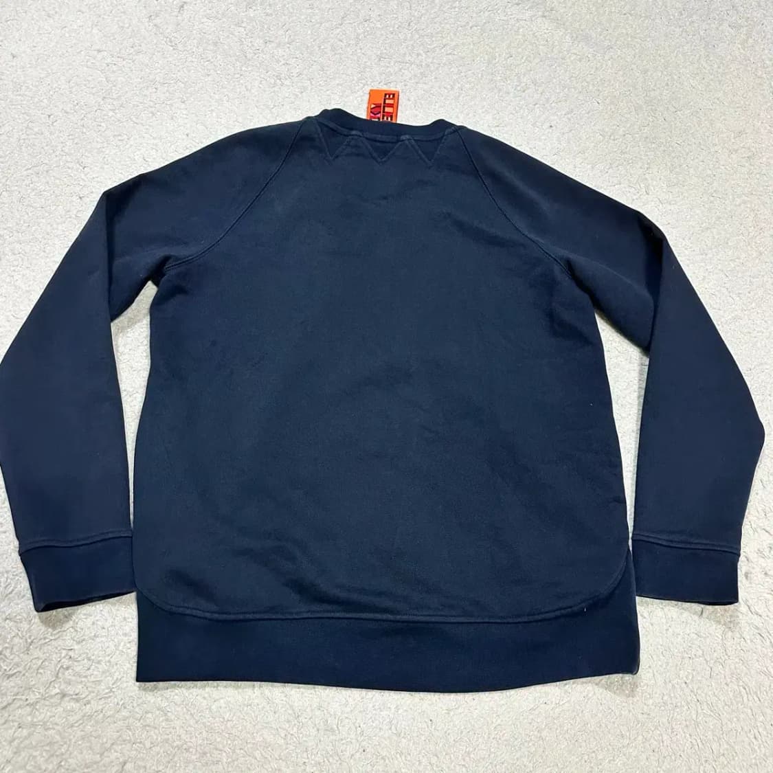 럭키슈에뜨 맨투맨 네이비 m 상품이미지5