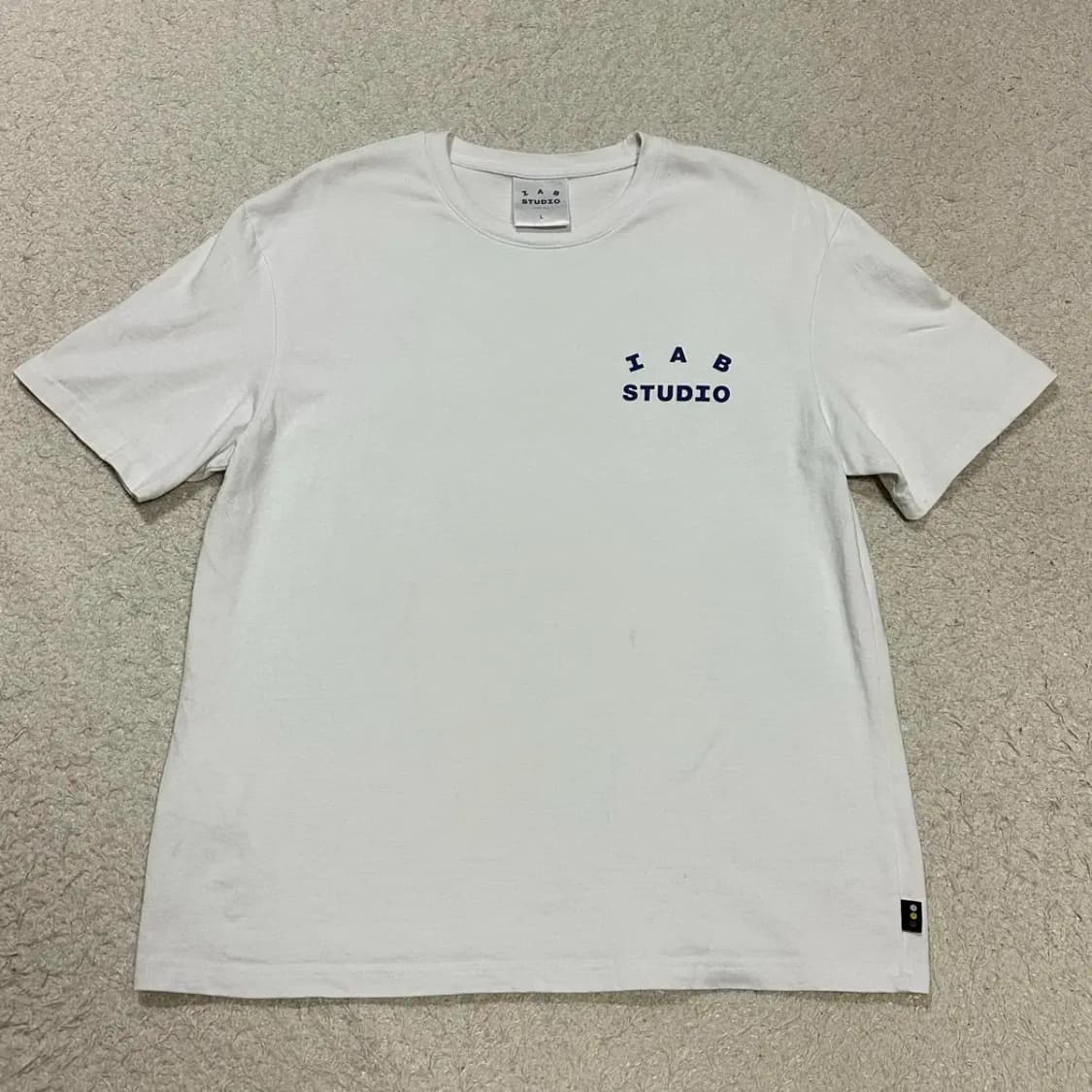 아이앱스튜디오 반팔티 화이트 상품이미지1