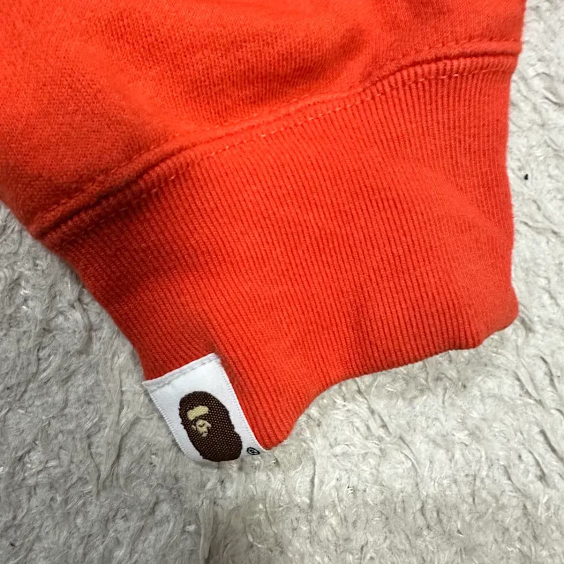 베이프 맨투맨 기모 L 상품이미지4