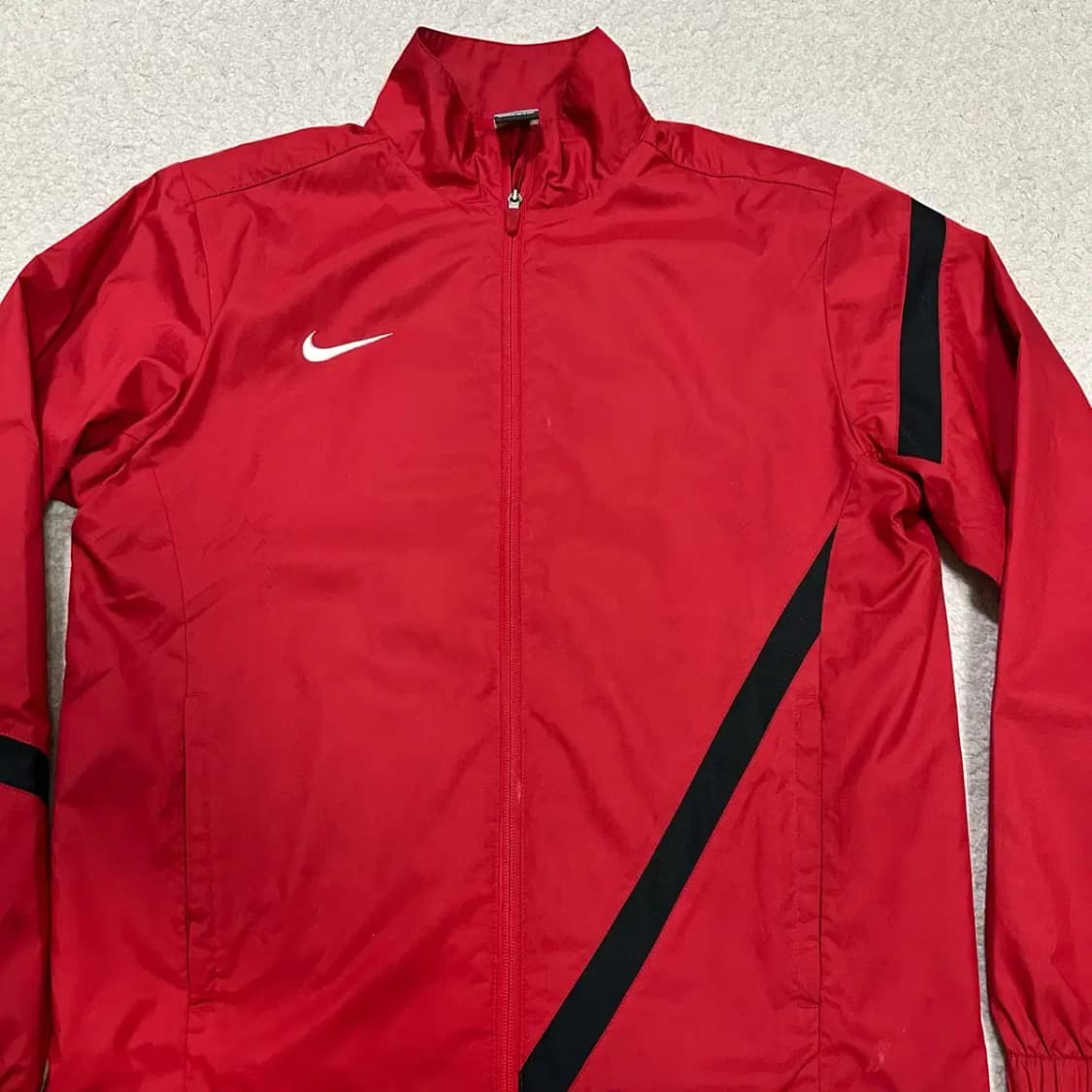 나이키 바람막이 자켓 레드 L 100 상품이미지2