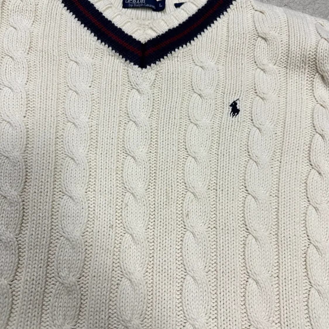 폴로 랄프로렌 크리켓 케이블 브이넥 니트 여성 추천 상품이미지3