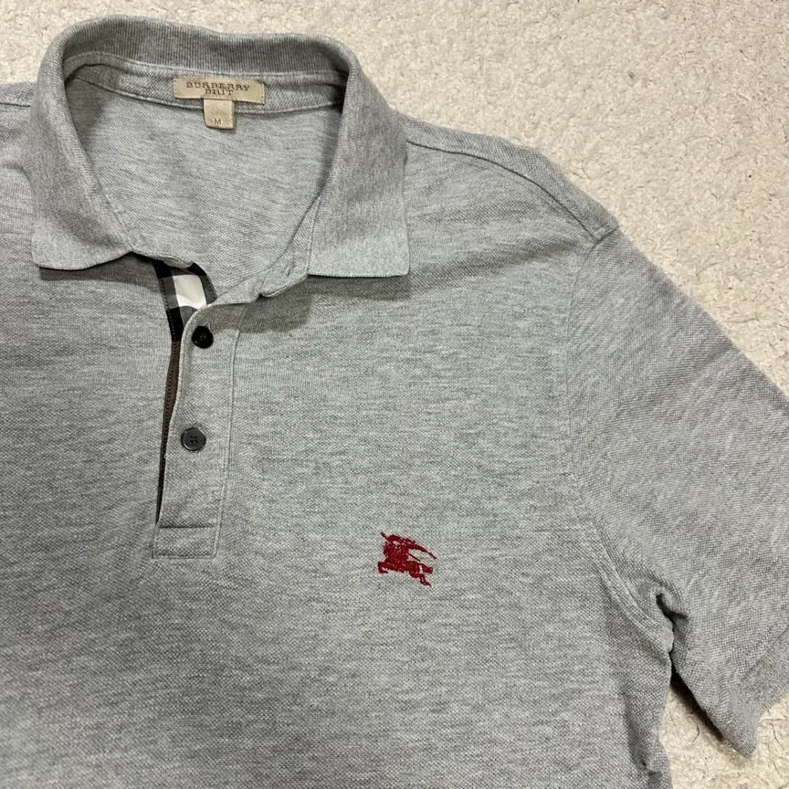 버버리 반팔 카라티 m 상품이미지3