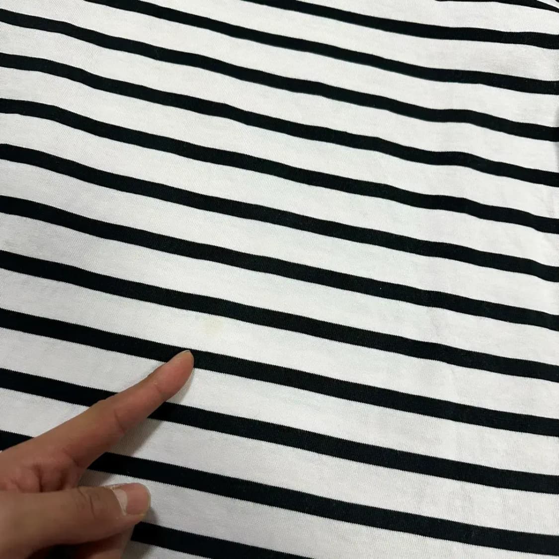 세인트제임스 흰검 스트라이프 긴팔 티셔츠 상품이미지2