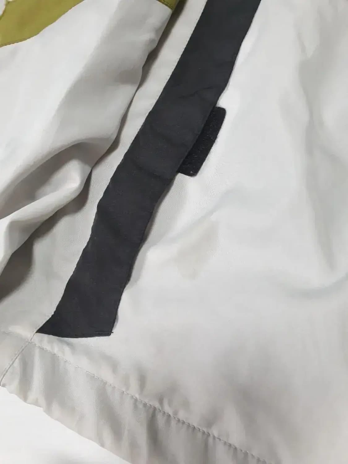 디스이즈네버댓 배색 바람막이 자켓 상품이미지3