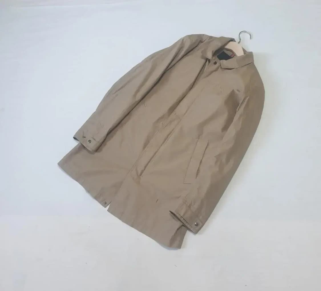 마모트 베이지 야상 자켓 상품이미지1