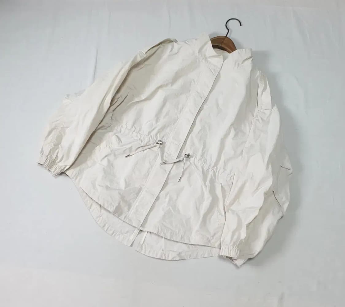 르꼬르망 아이보리 나일론 숏 자켓 상품이미지1