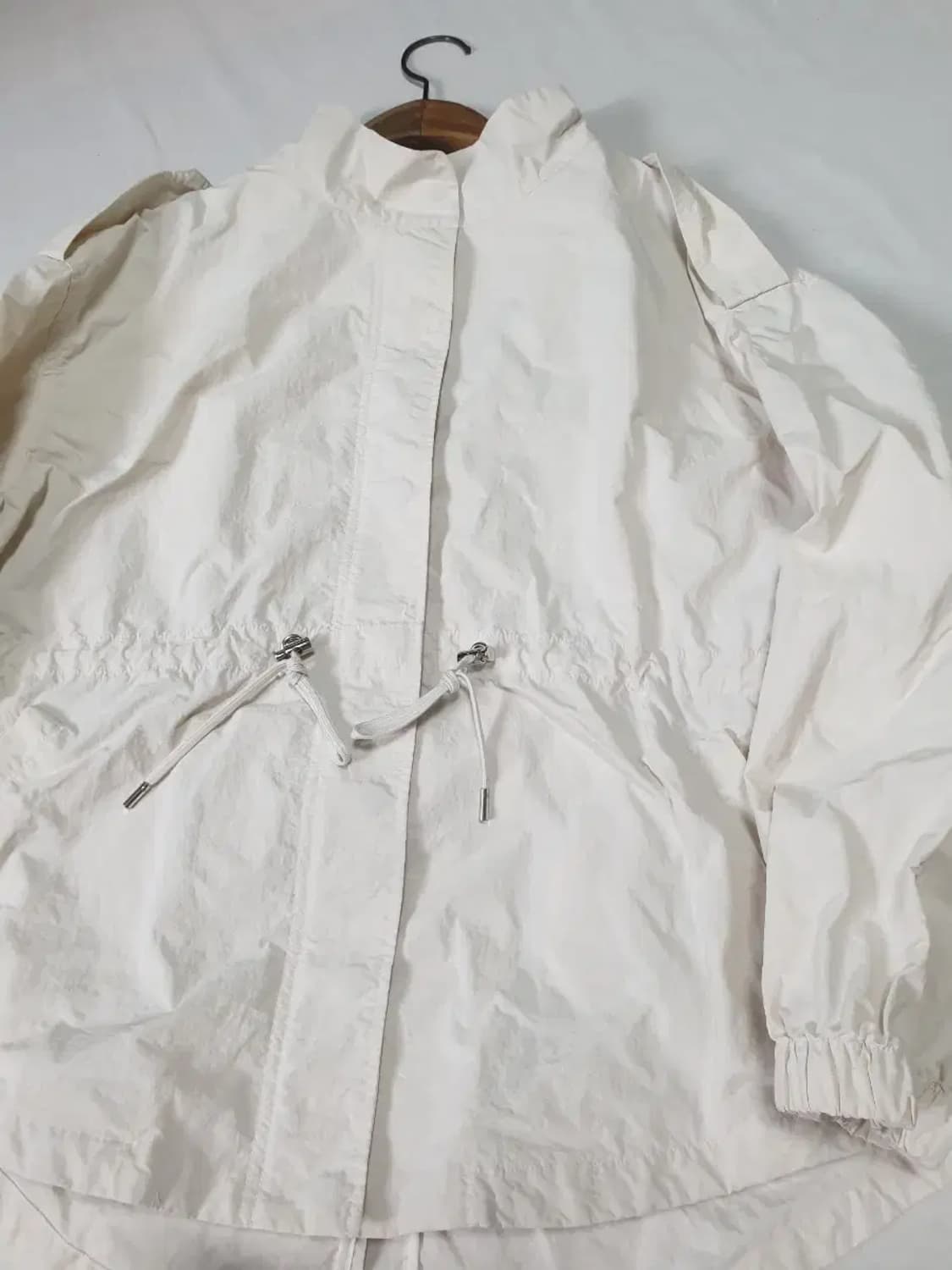 르꼬르망 아이보리 나일론 숏 자켓 상품이미지2