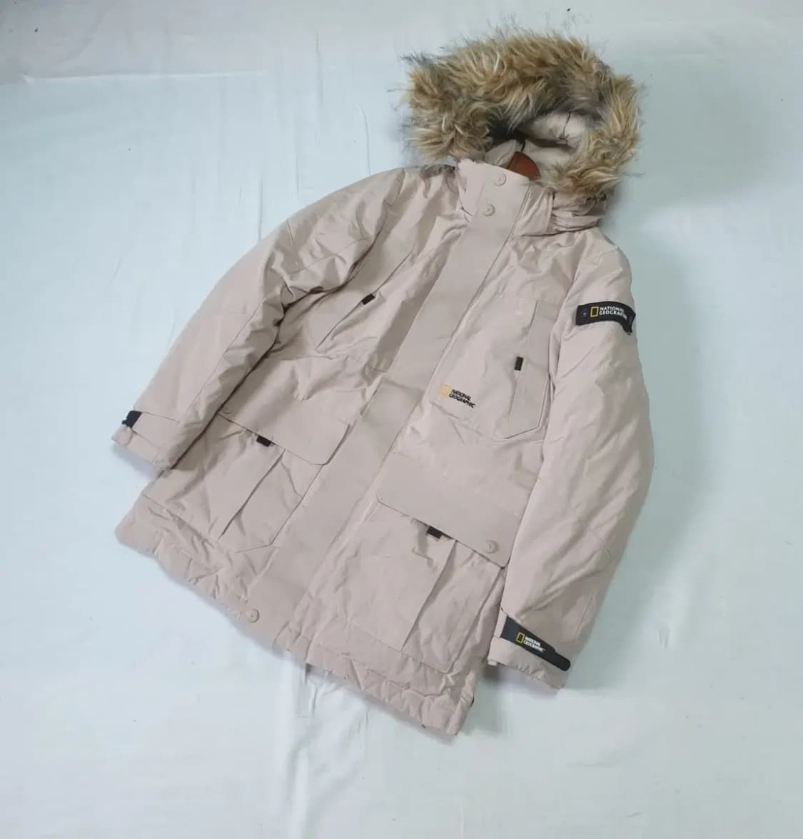 내셔널지오그래픽 베이지 야상 패딩 상품이미지1