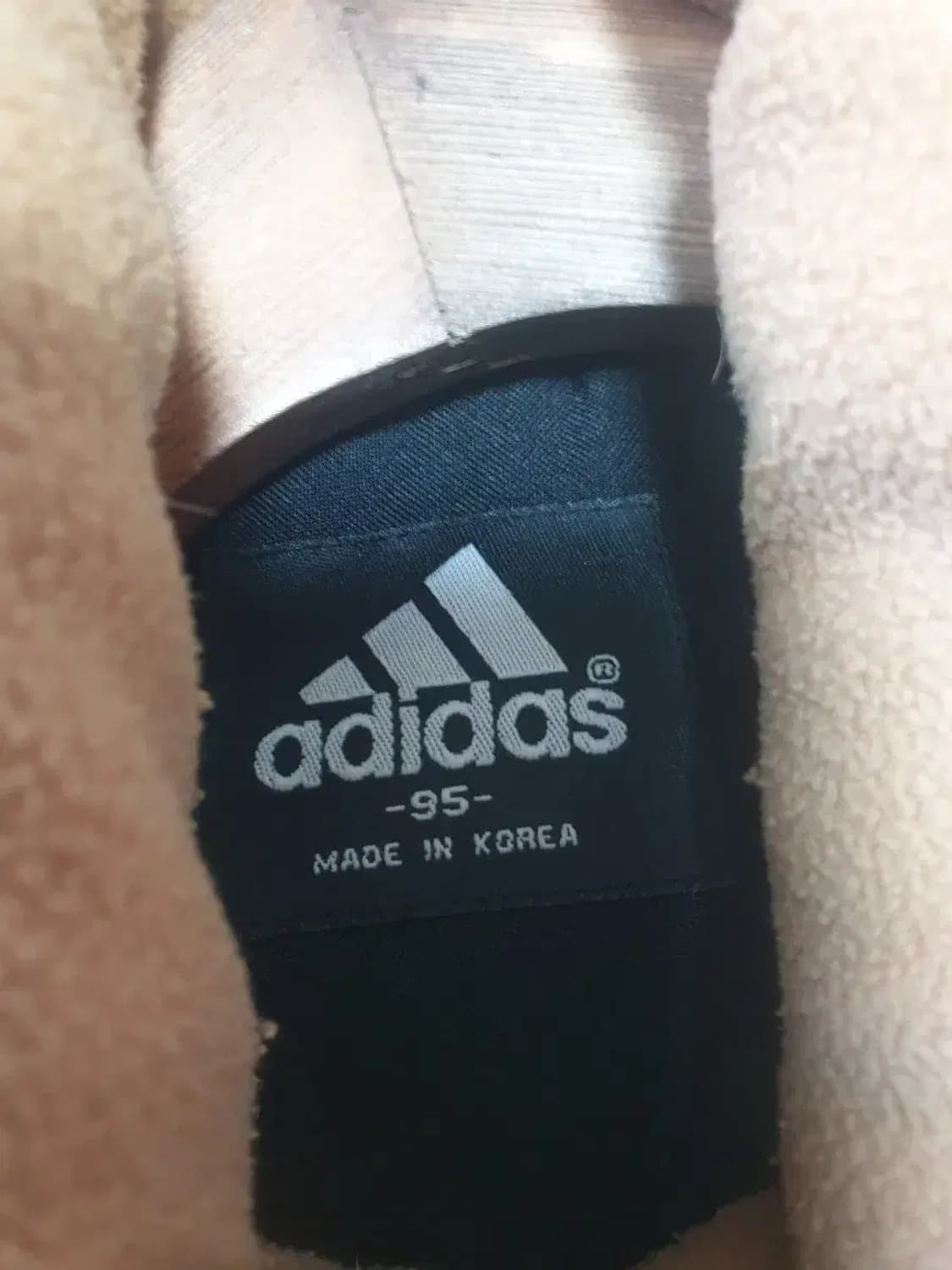 아디다스 블랙 다운 패딩 조끼 상품이미지3