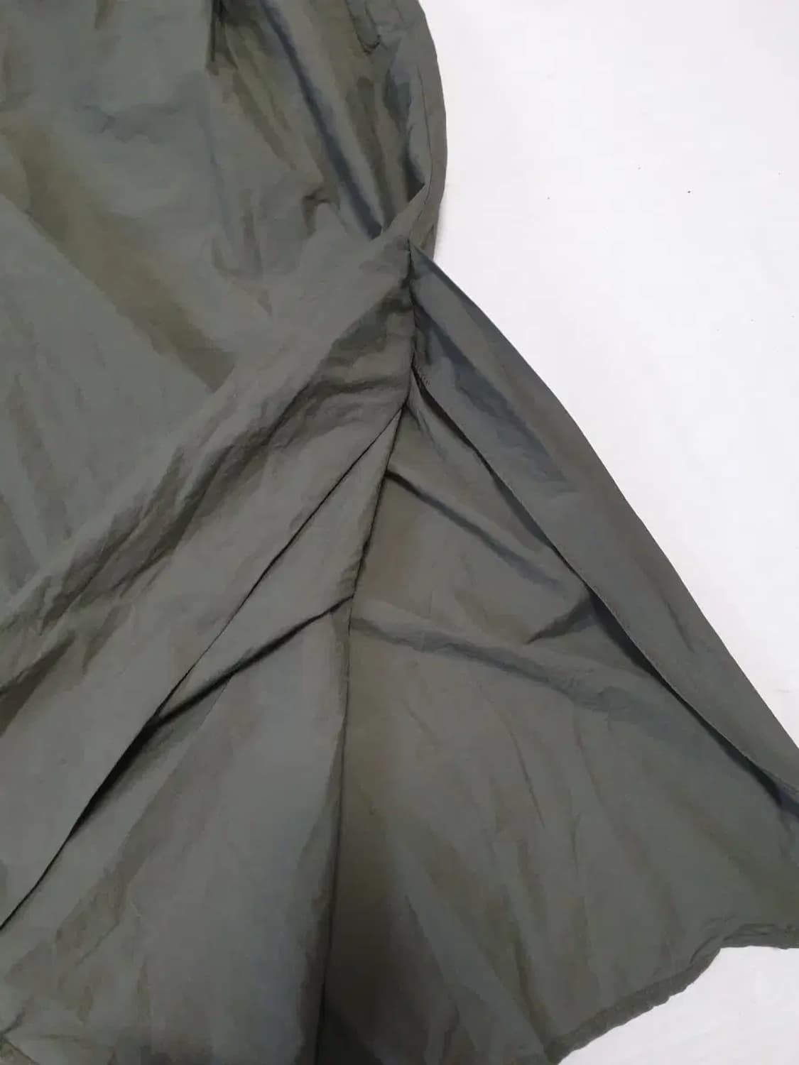 시스템 22ss 카키 9부 나일론 절개 팬츠 상품이미지2