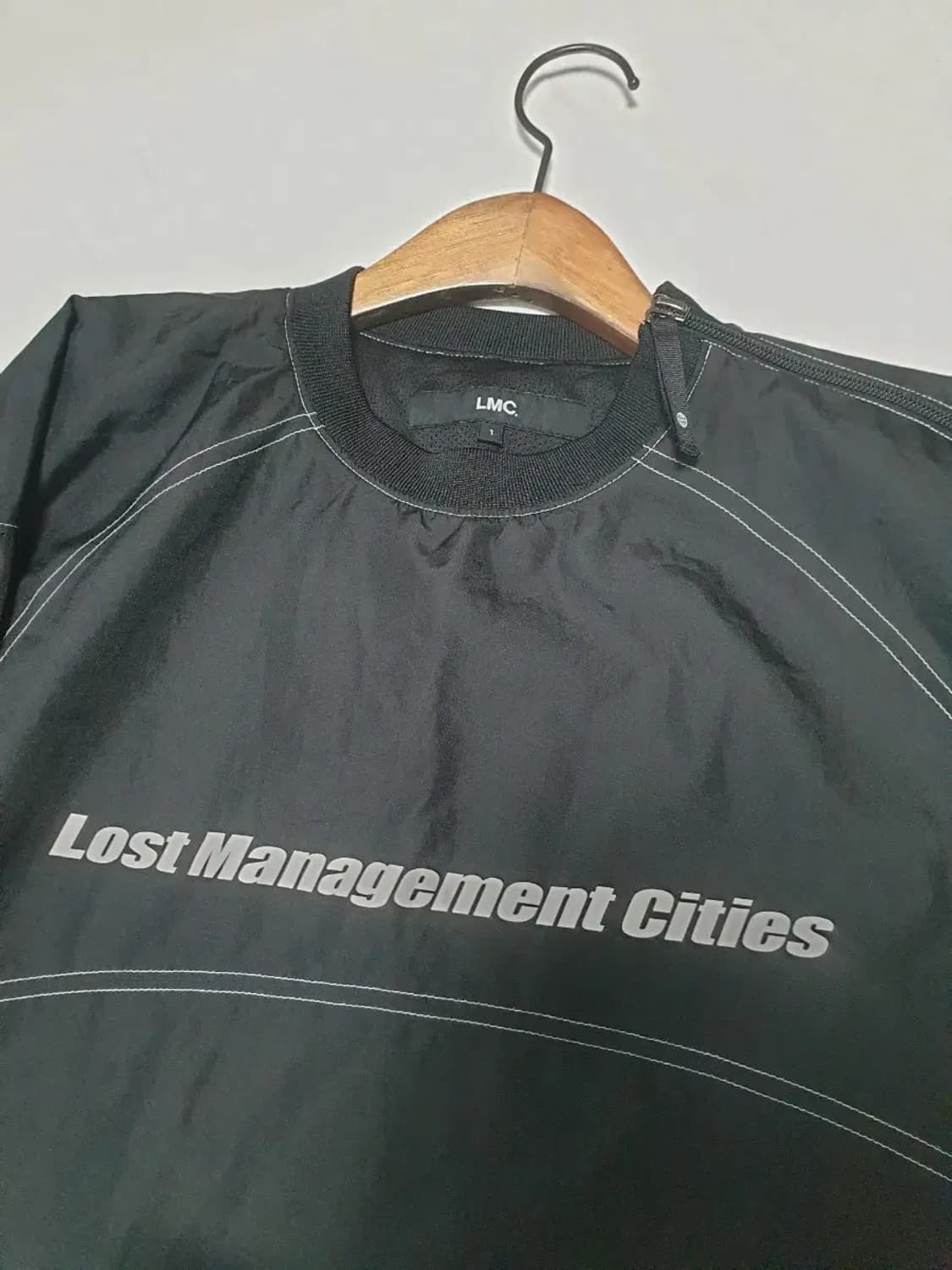 LMC 블랙 우븐 쉘탑 웜업 상품이미지2