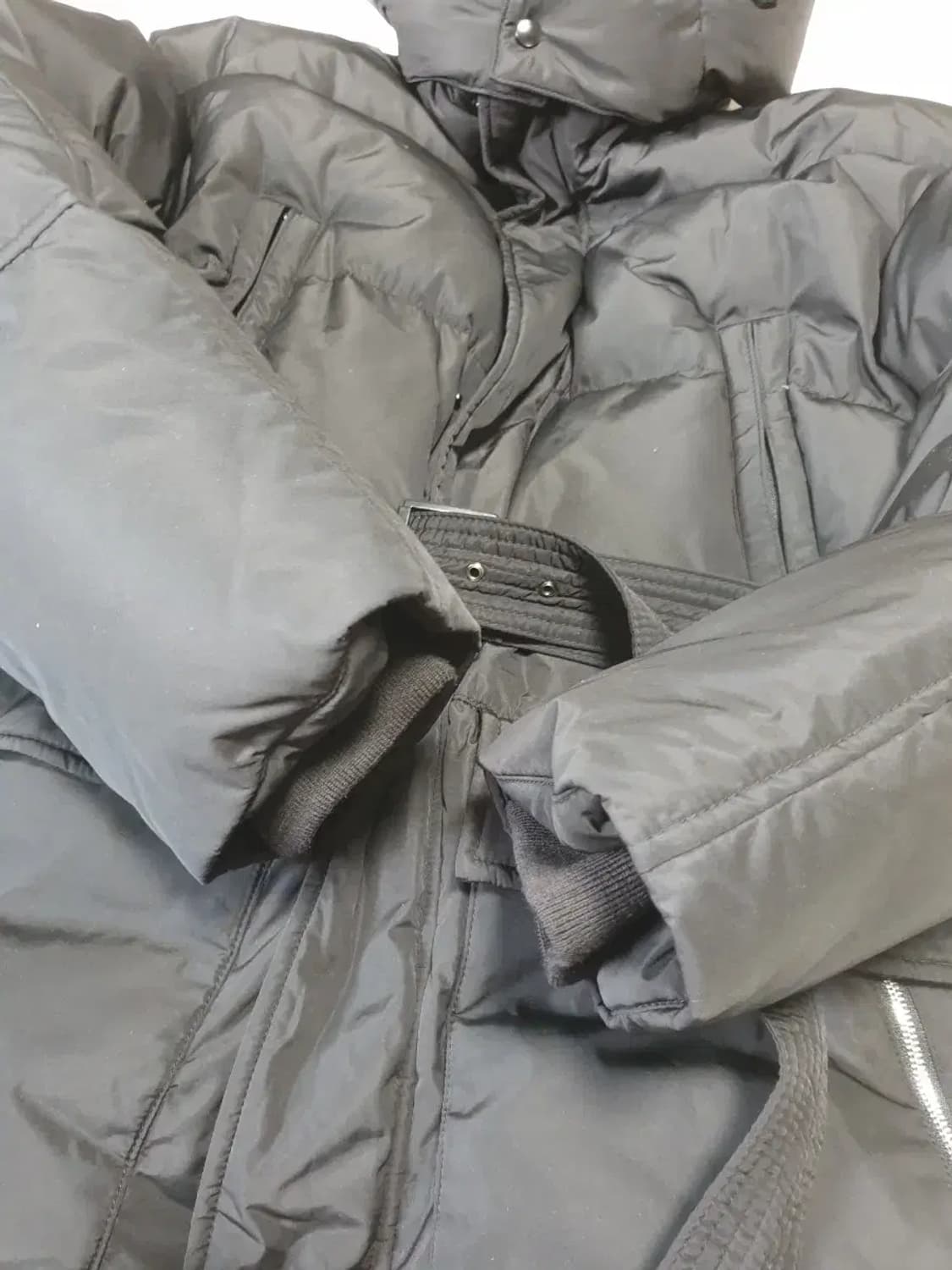 질스튜어트뉴욕 블랙 구스 벨티드 패딩 상품이미지3