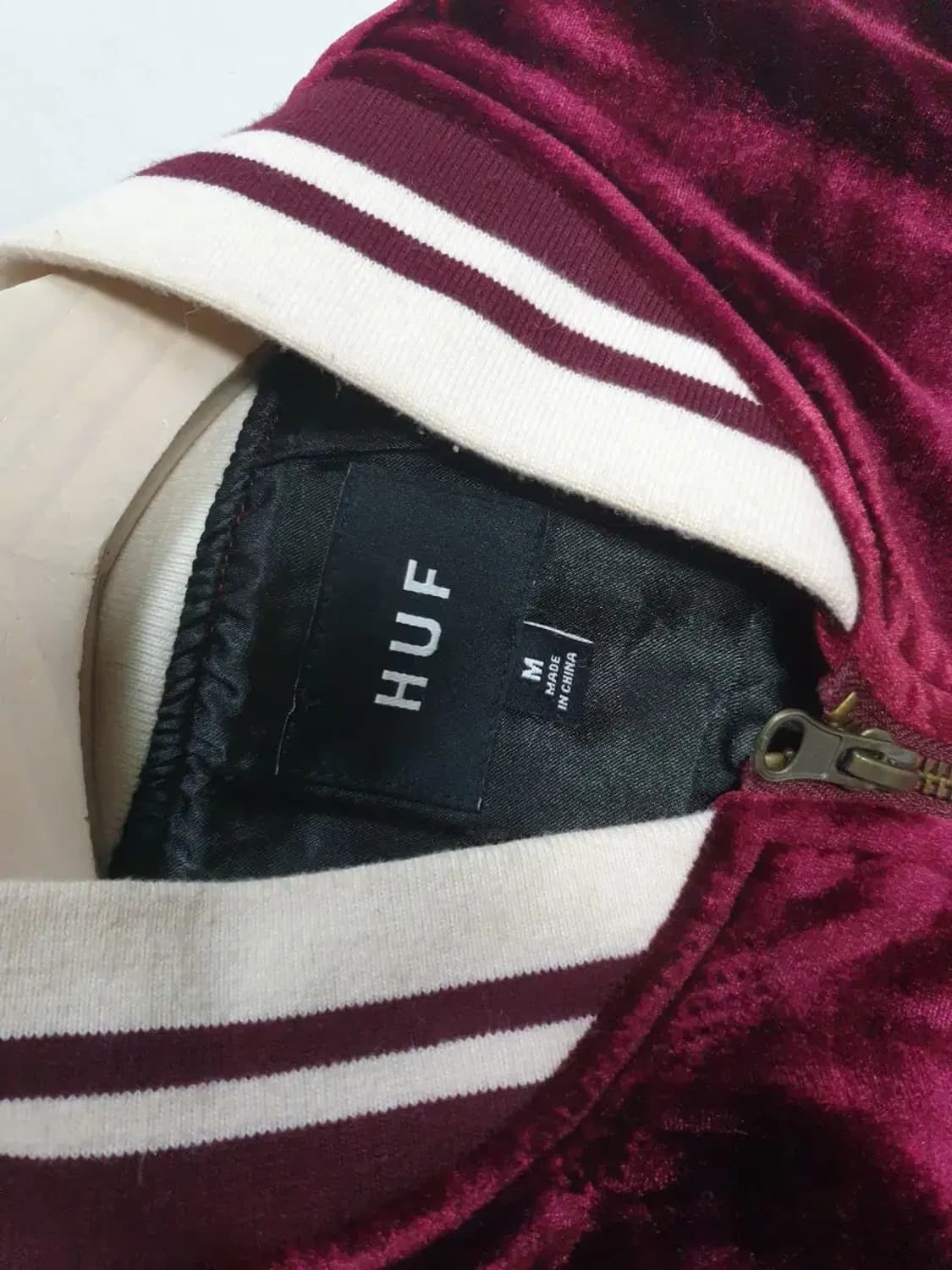 허프 벨벳 스카쟌 집업 자켓 상품이미지4