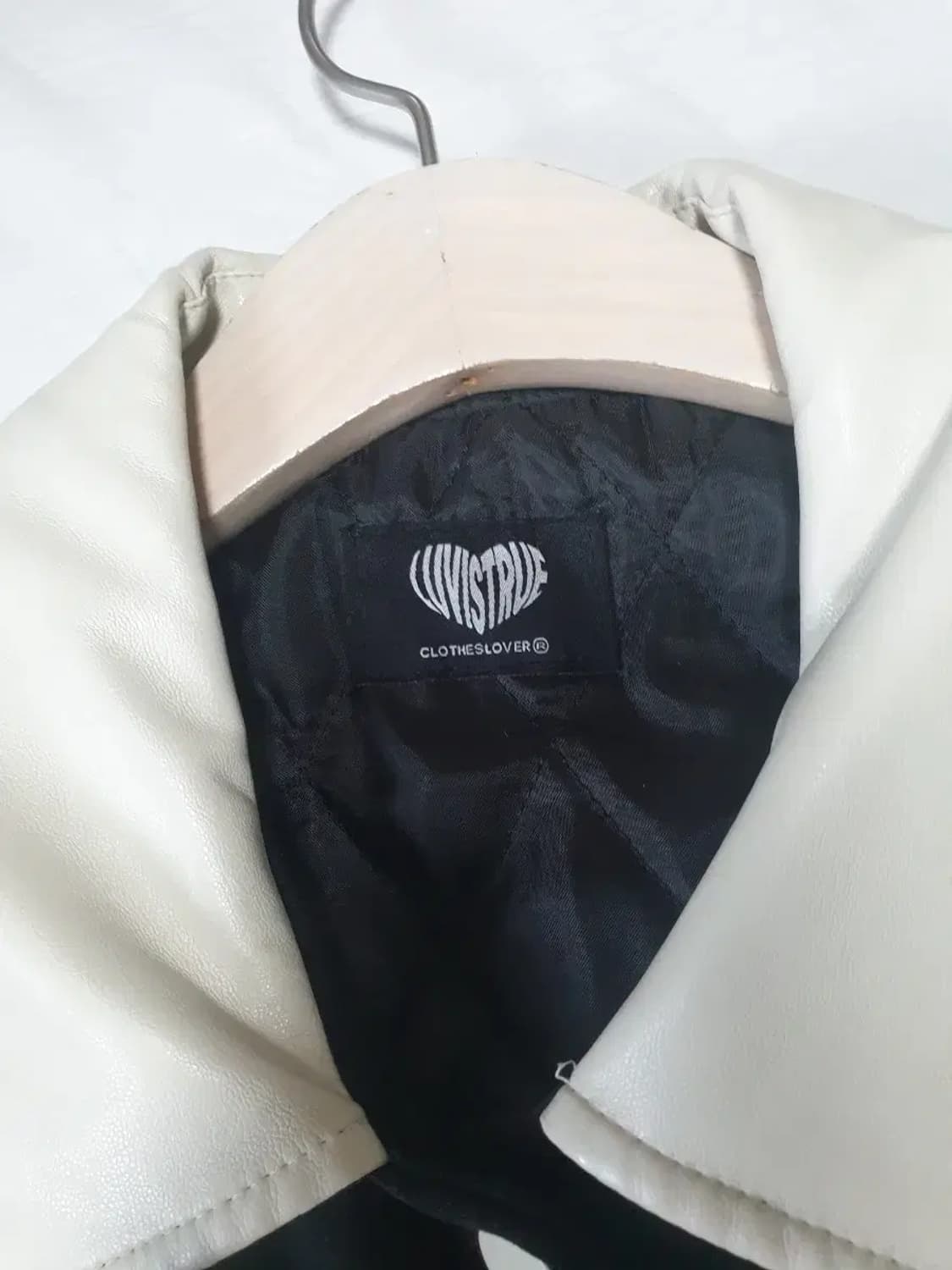 러브이즈트루 바시티 자켓 상품이미지4