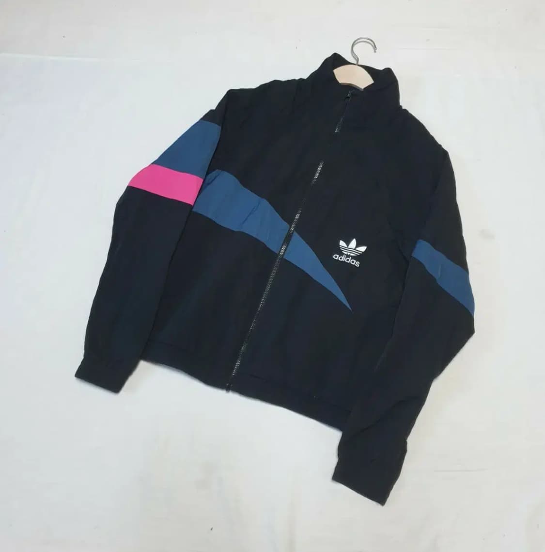 아디다스 우븐 바람막이 트랙 자켓 상품이미지1