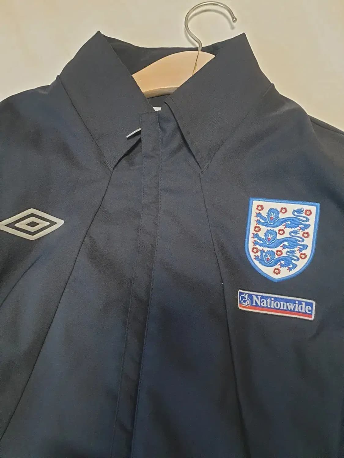 엄브로 잉글랜드 국대 네이비 트랙 자켓 상품이미지2