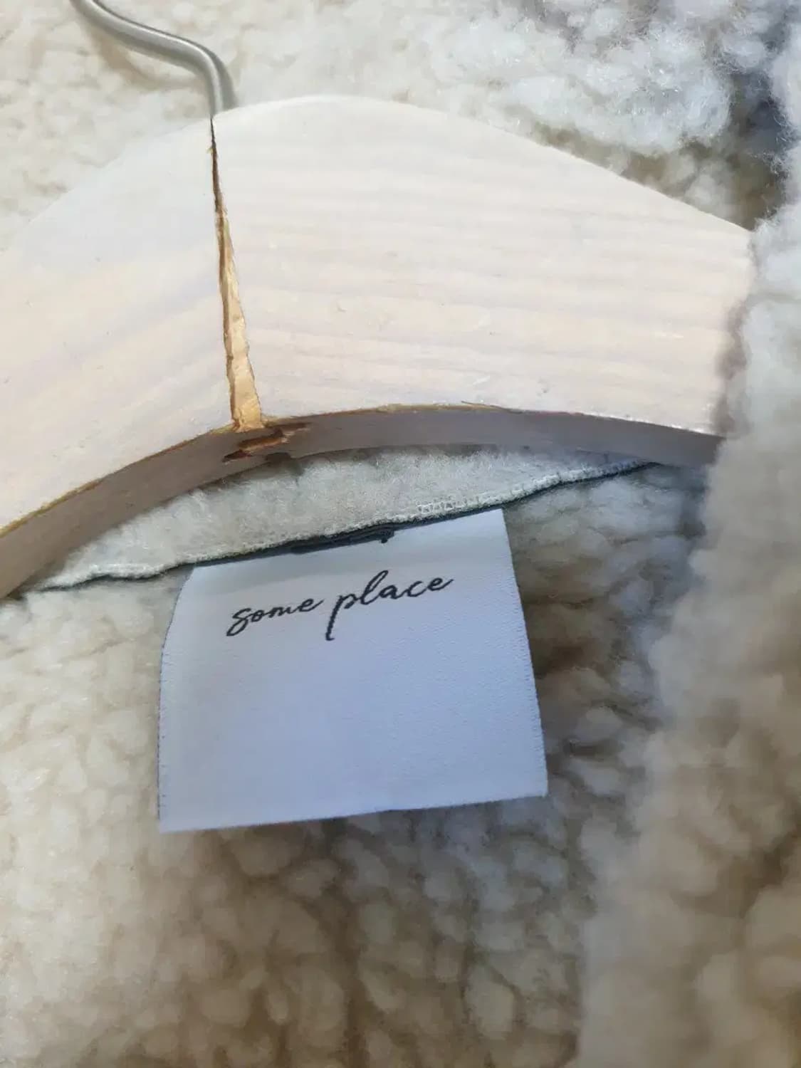 썸플레이스 블랙 무스탕 상품이미지2