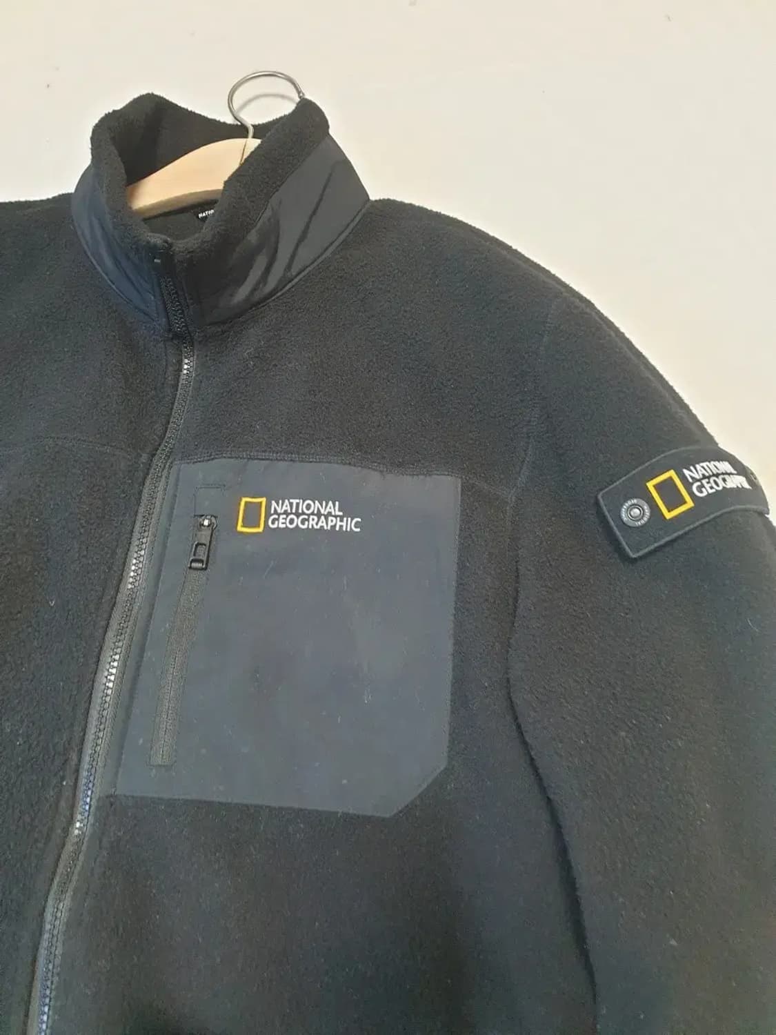 내셔널지오그래픽 블랙 플리스 자켓 상품이미지2