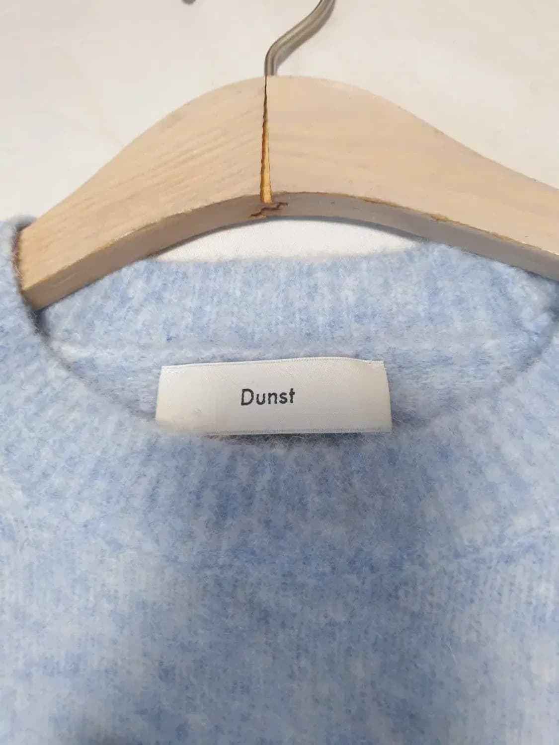 던스크 쉐기독 소프트블루 니트 상품이미지3