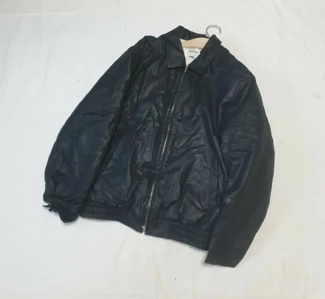 미니뮤즈 블랙 레더 누빔 자켓 상품이미지1