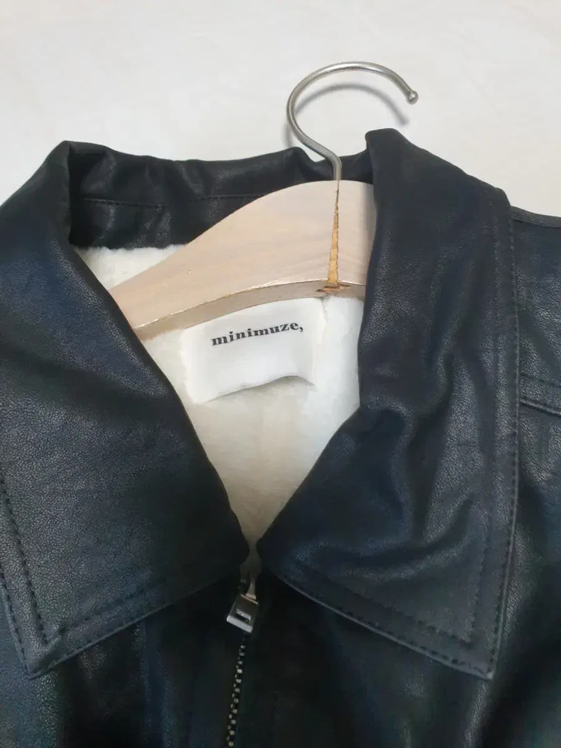 미니뮤즈 블랙 레더 누빔 자켓 상품이미지2