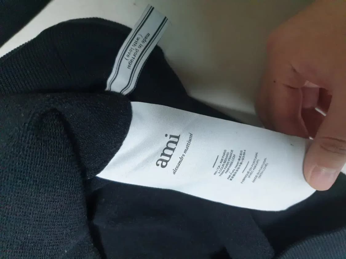 아미 블랙 스몰로고 맨투맨 상품이미지5