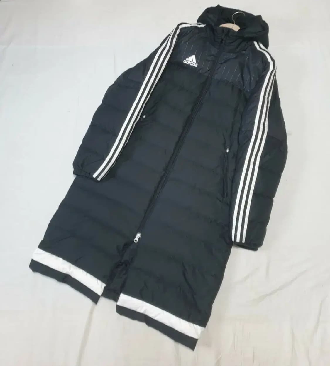 아디다스 블랙 티로 롱패딩 상품이미지1