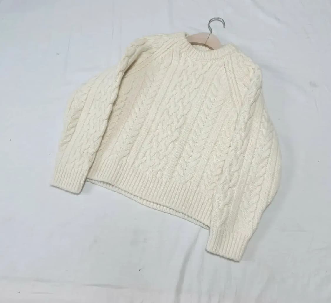 PVCS 24fw 벌키 케이블 니트 상품이미지1