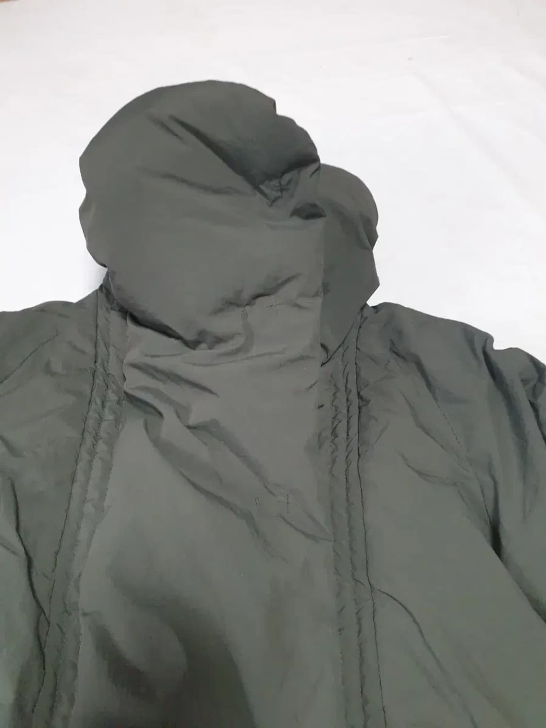 지컷 구스다운 카키 숏 패딩 상품이미지2