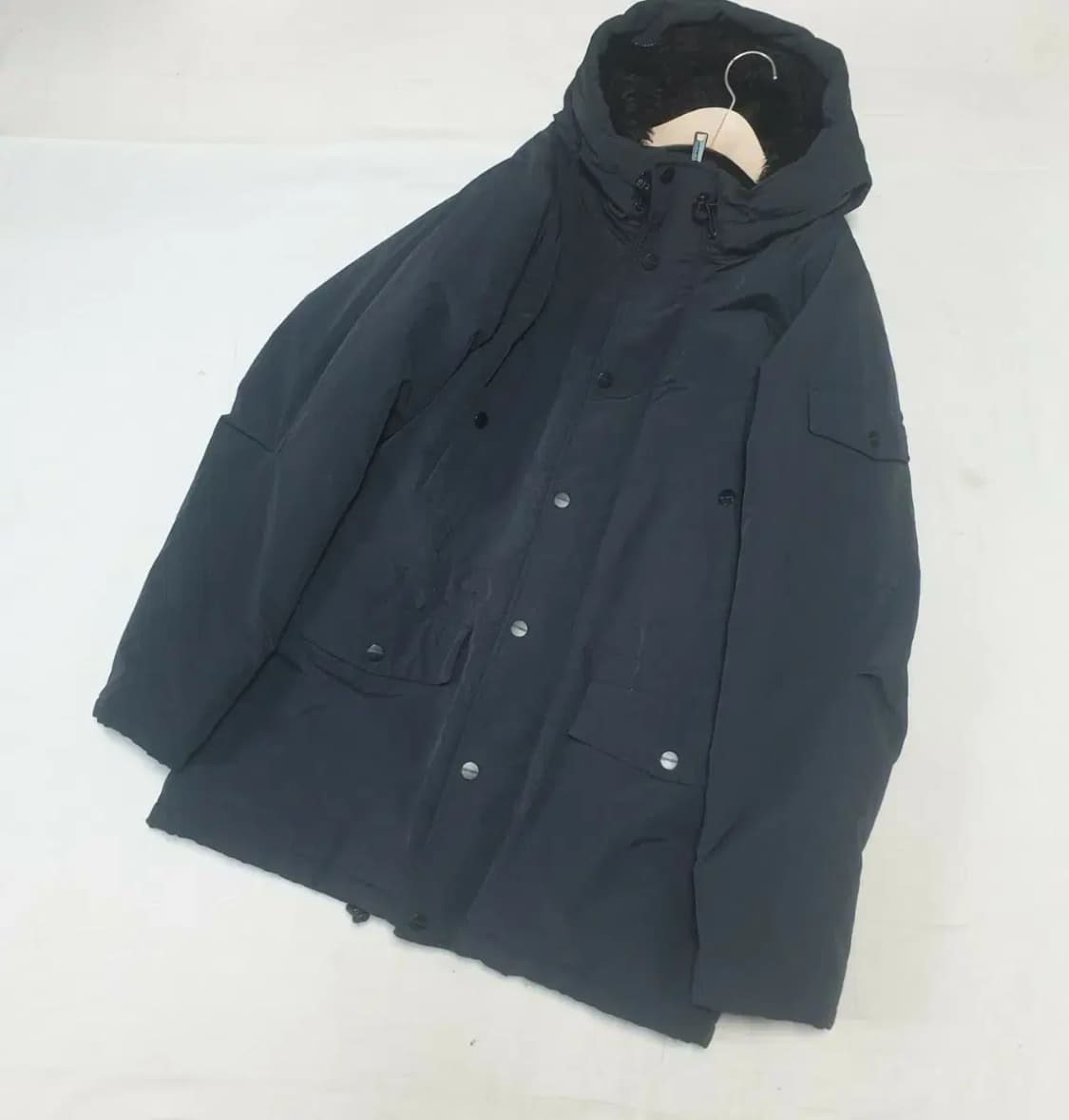 칼하트 블랙 앵커리지 패딩 파카 상품이미지1