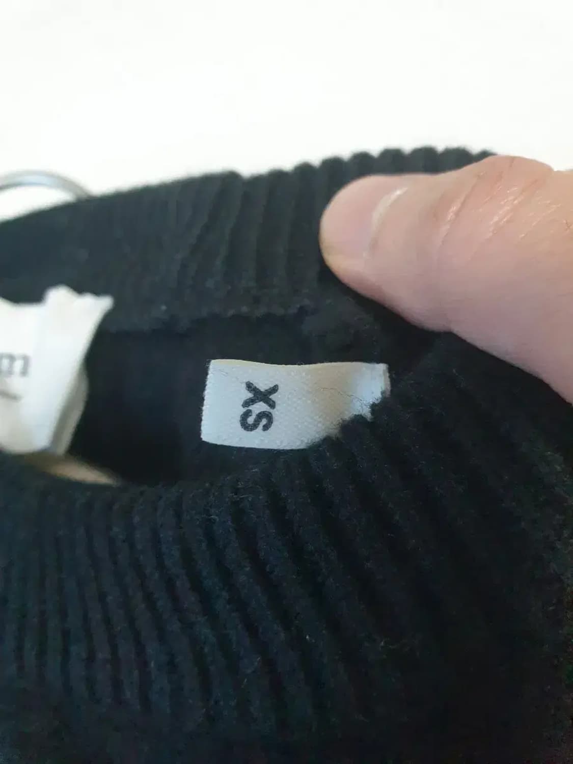 아미 블랙 빅로고 하트 니트 XS 상품이미지4