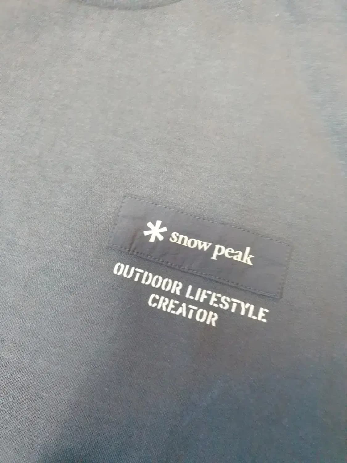 스노우피크 챠콜 맨투맨 티셔츠 상품이미지2