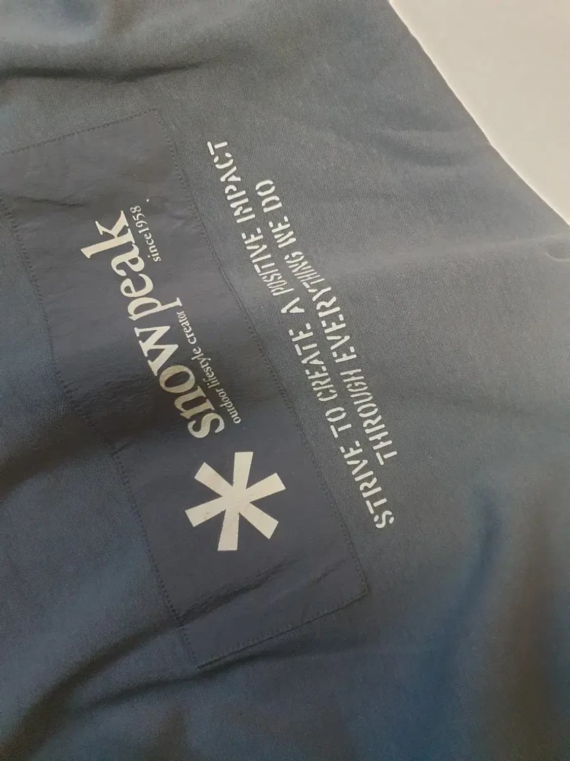 스노우피크 챠콜 맨투맨 티셔츠 상품이미지3