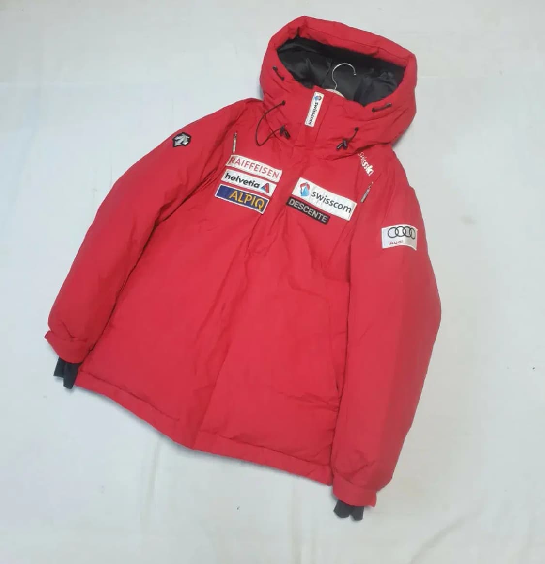 데상트 스위스 스키 다운 패딩 상품이미지1