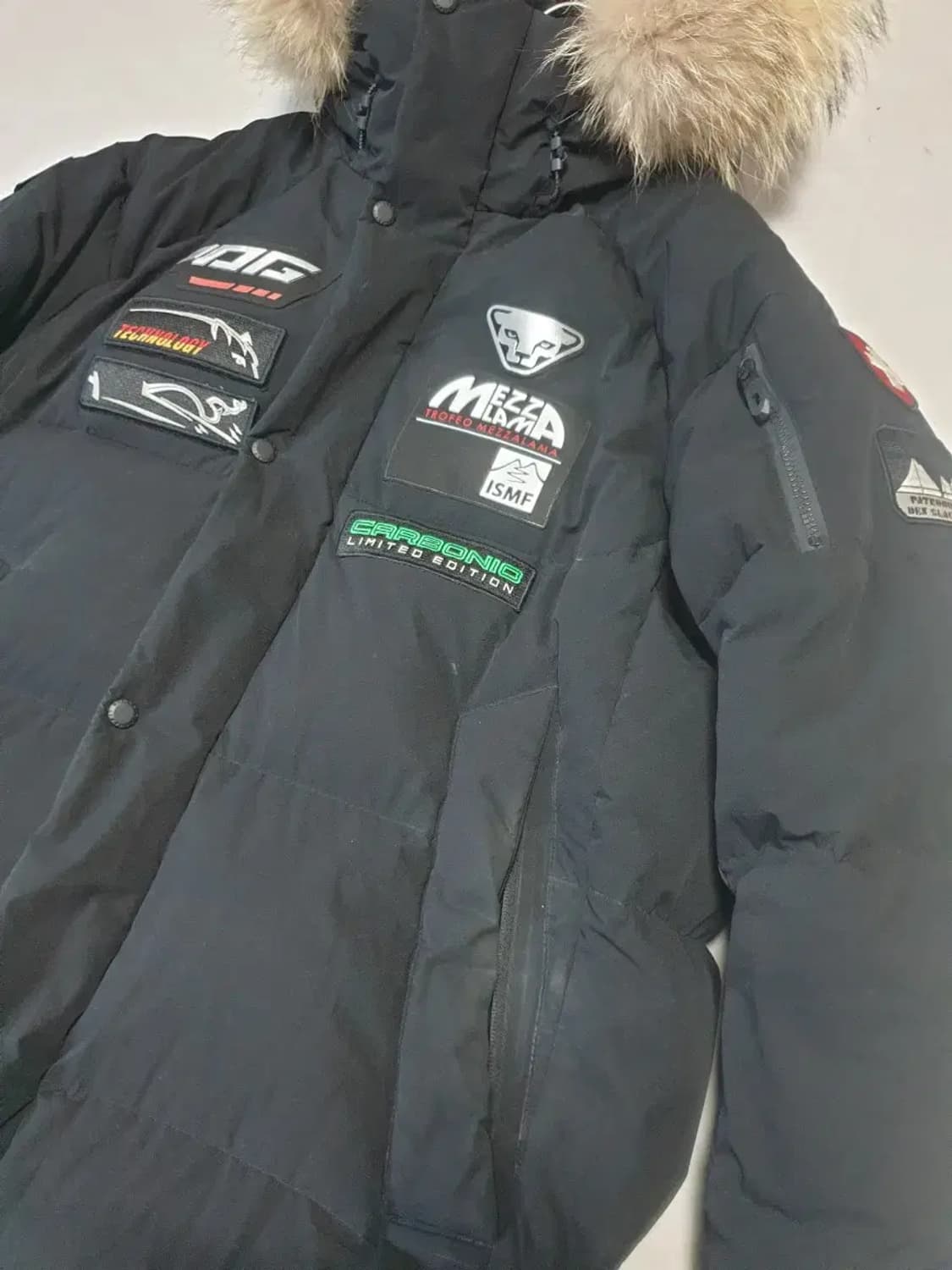 다이나핏 블랙 라쿤 구스다운 롱패딩 상품이미지2