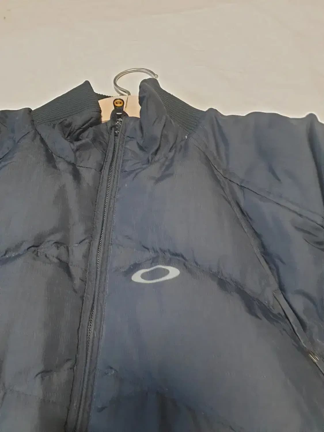 오클리 블랙 다운 패딩 상품이미지2