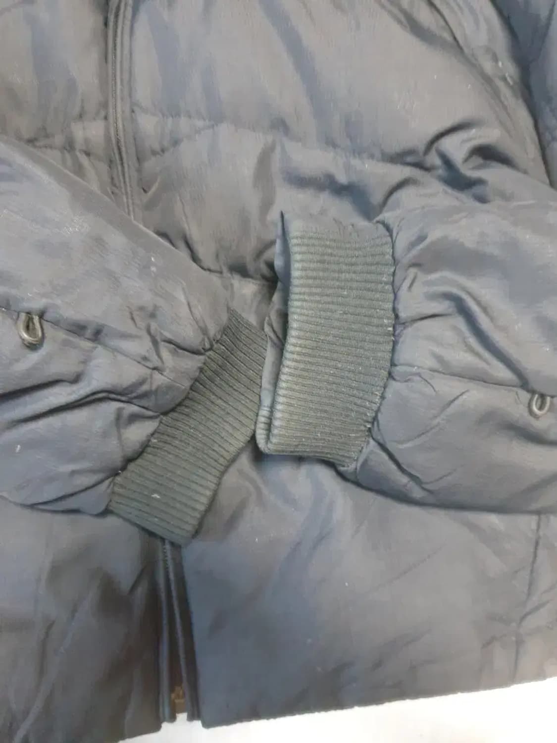 오클리 블랙 다운 패딩 상품이미지3