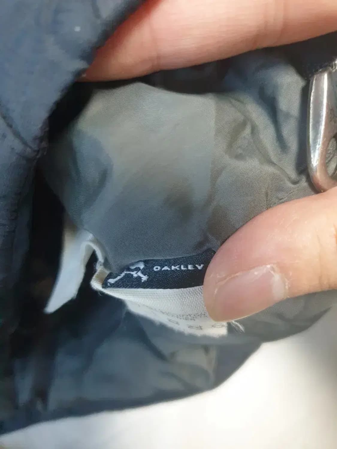 오클리 블랙 다운 패딩 상품이미지5