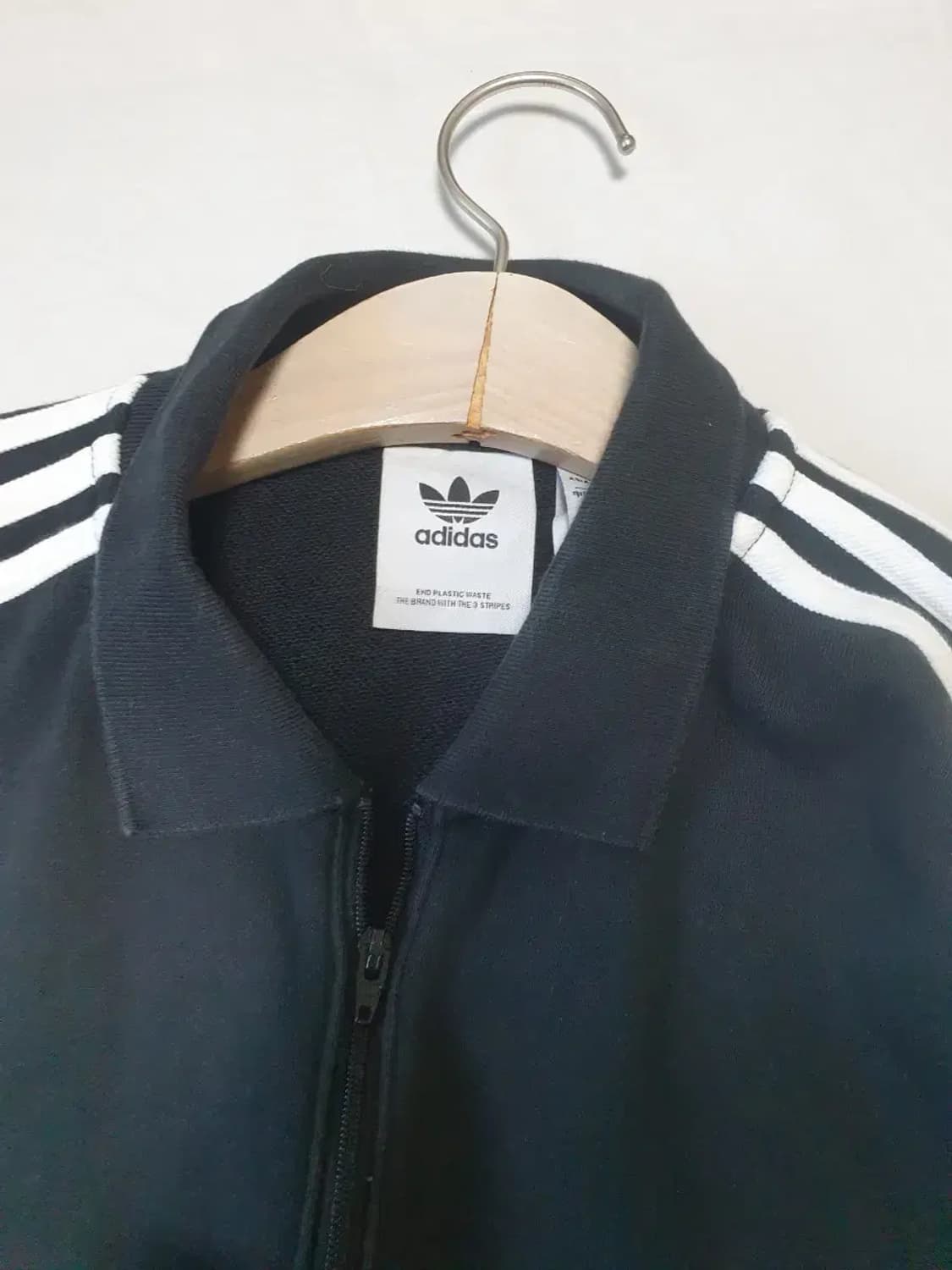 아디다스 블랙 반집업 카라 맨투맨 상품이미지2