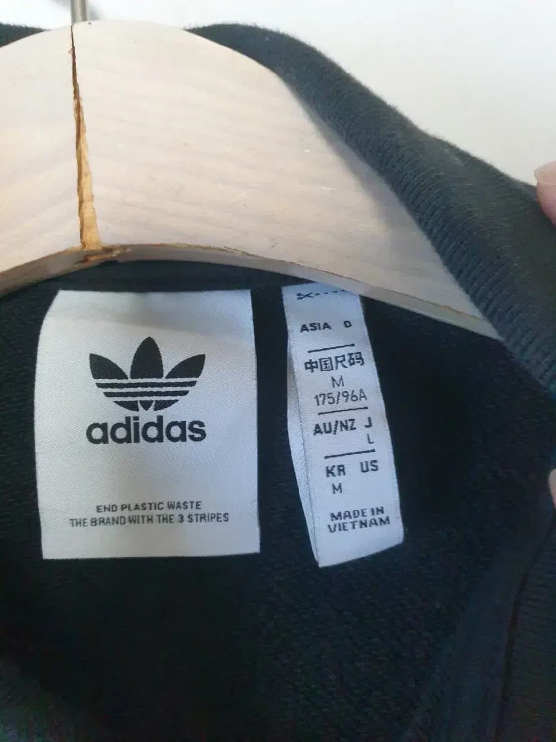 아디다스 블랙 반집업 카라 맨투맨 상품이미지3