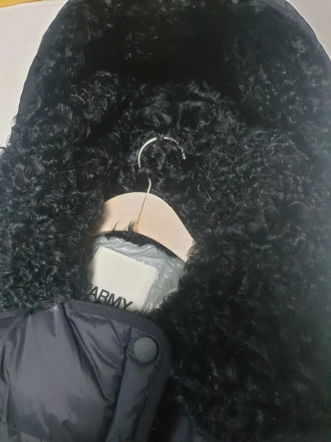 이브살로몬 블랙 램스킨 다운 패딩 32 상품이미지3