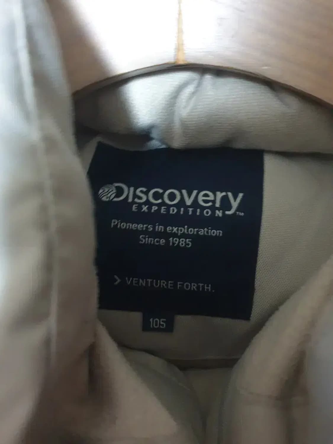 디스커버리 아이보리 라쿤퍼 다운 패딩 상품이미지4